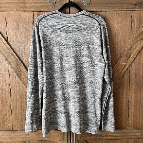 Lululemon Men’s Metal Vent Tech Long Sleeve Performance Top Size Large - Picture 3 of 6